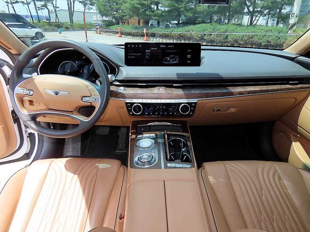 Genesis G80 - Vista 9