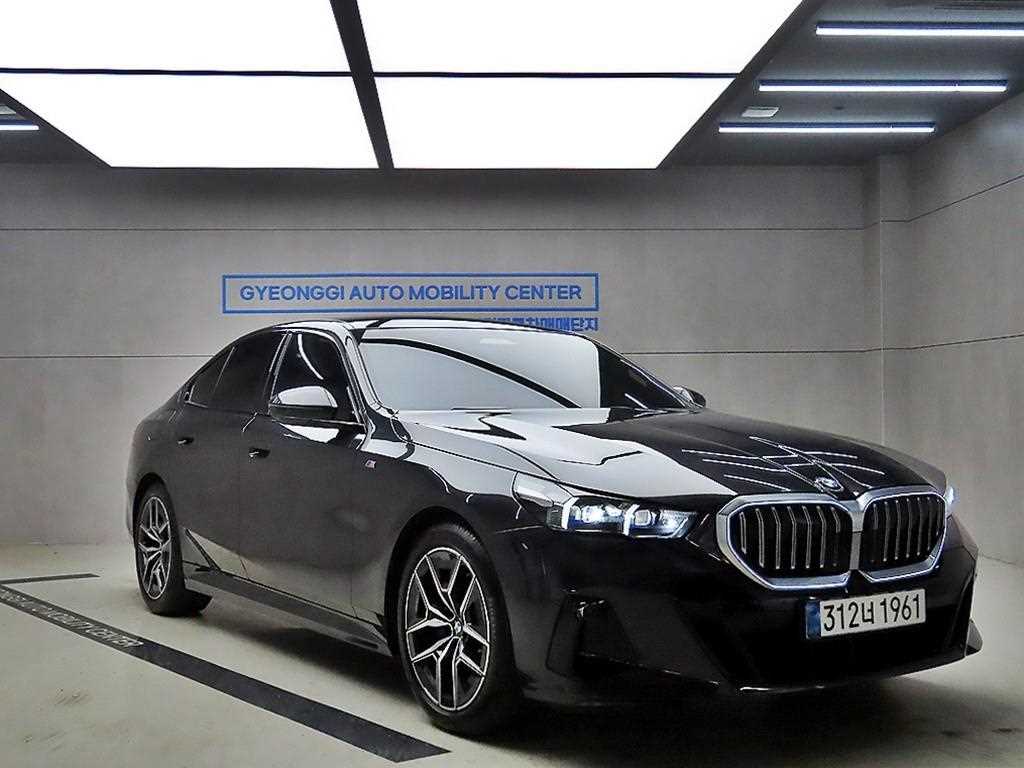 BMW 5 Series 2025 Gris - Importación desde Corea - HF Imports Iquique - Foto 1
