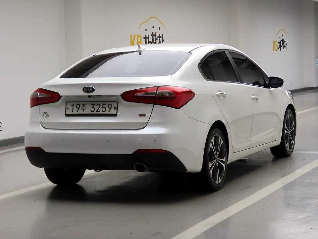 KIA K3 - Vista 6