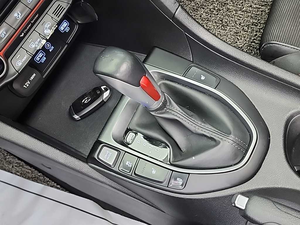 HYUNDAI Veloster - Vista 10