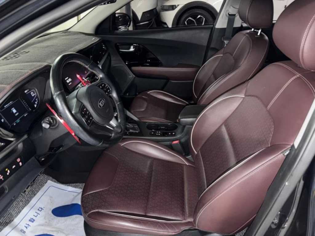 KIA Niro - Vista 8