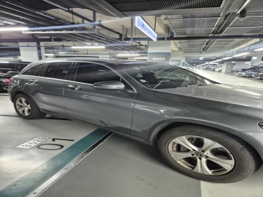 Mercedes Benz GLC Class - Vista 2