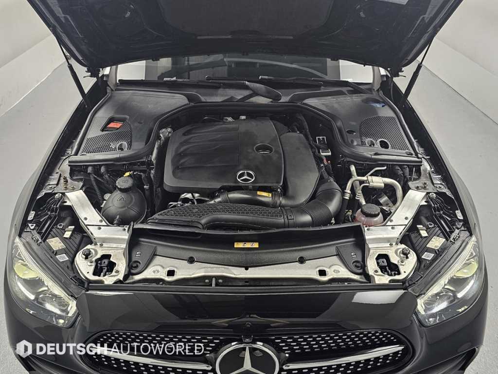 Mercedes Benz E class - Vista 8