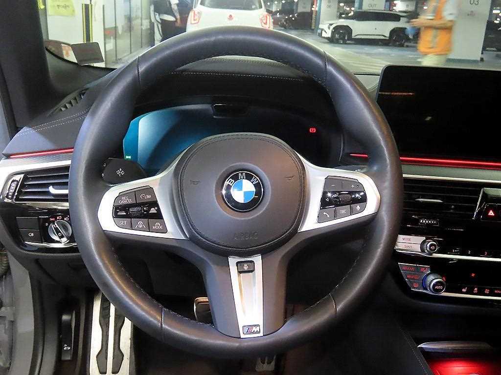 BMW 5 Series - Vista 10