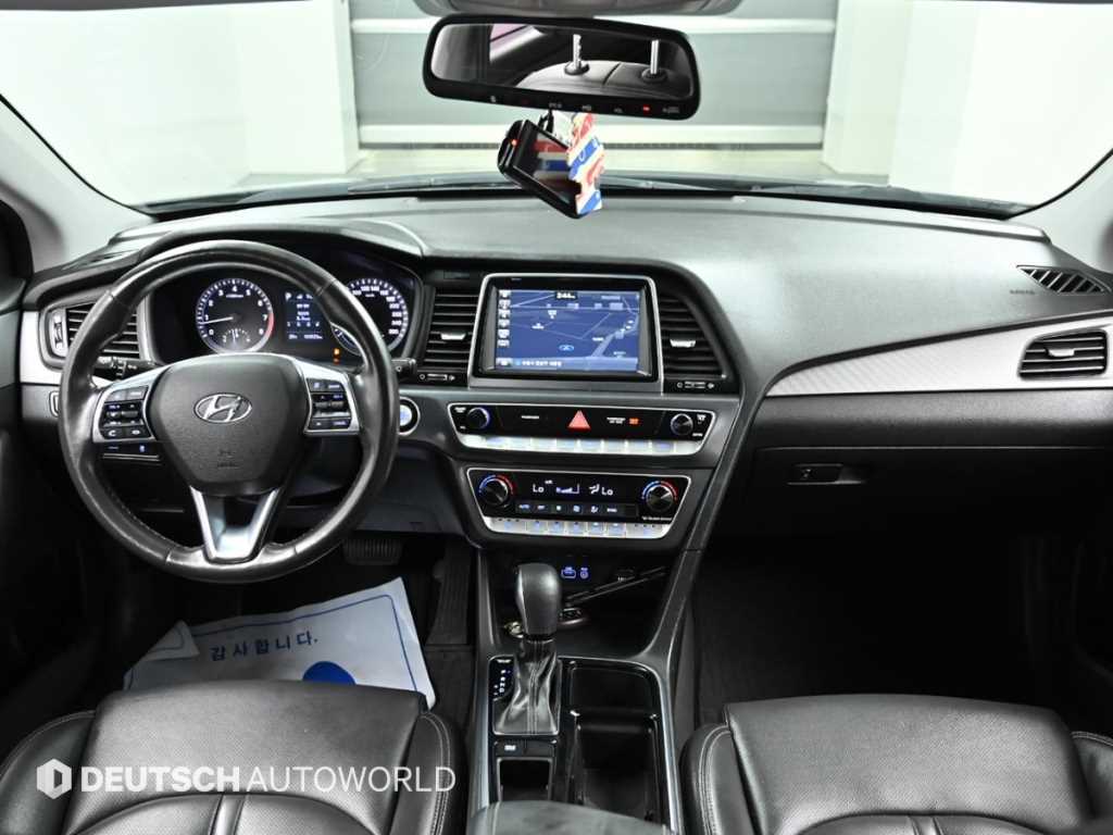 HYUNDAI Sonata - Vista 9