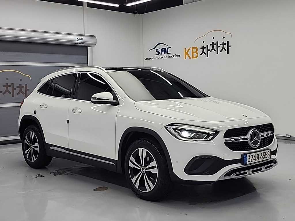 Mercedes Benz GLA Class - Vista 6