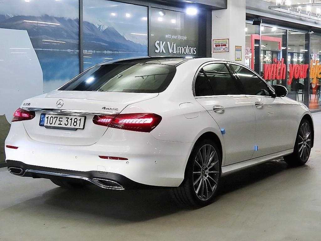 Mercedes Benz E class - Vista 6