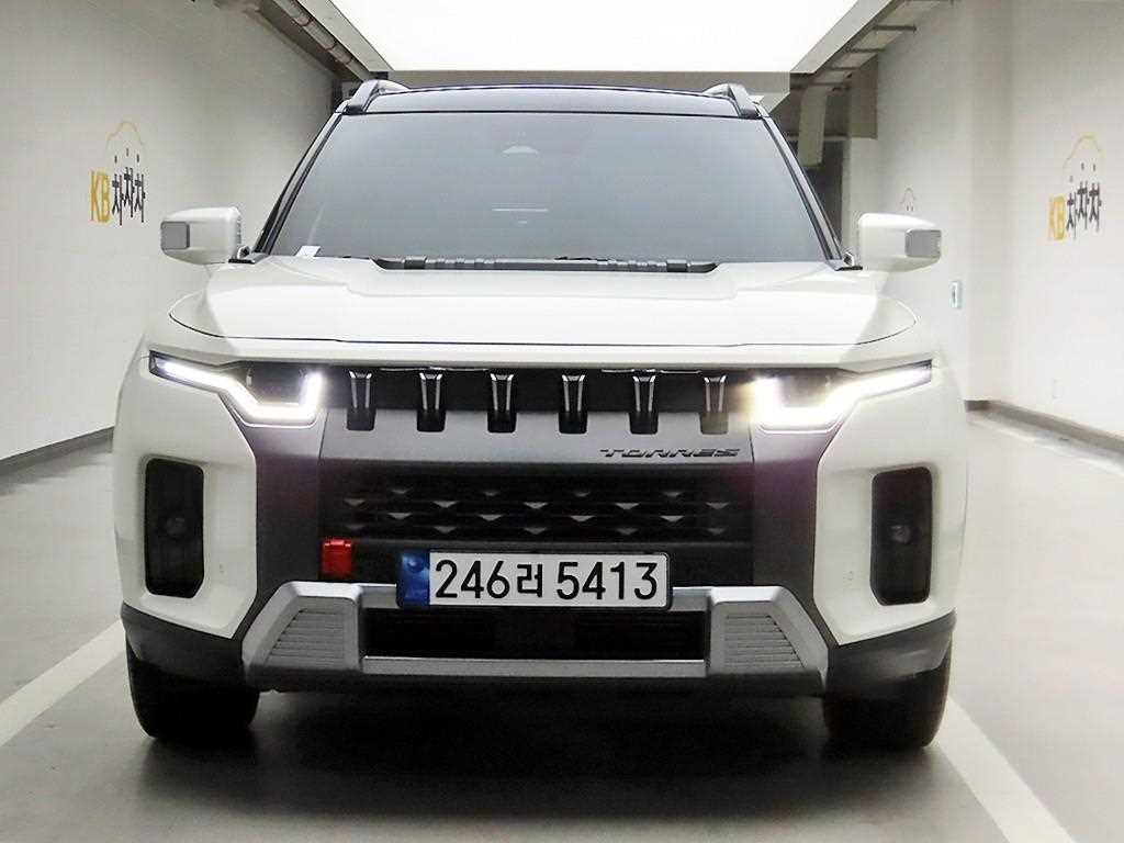 Ssangyong Torres 2023 Blanco - Importación desde Corea - HF Imports Iquique - Foto 1