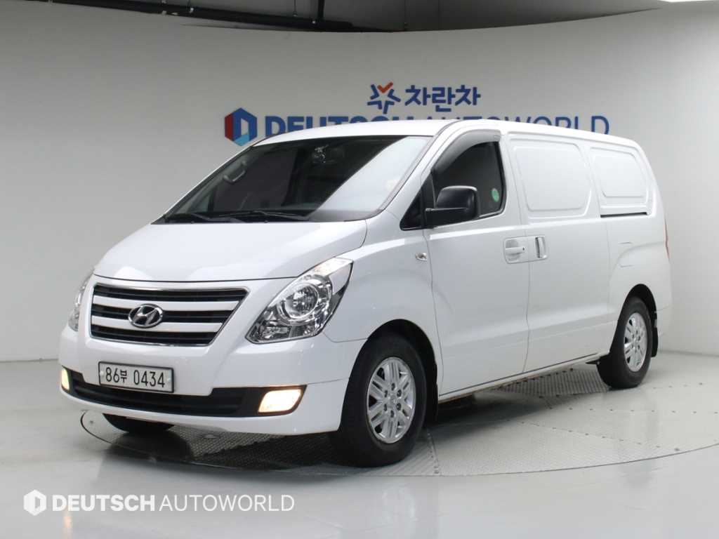 HYUNDAI Starex 2017 Blanco - Importación desde Corea - HF Imports Iquique - Foto 1