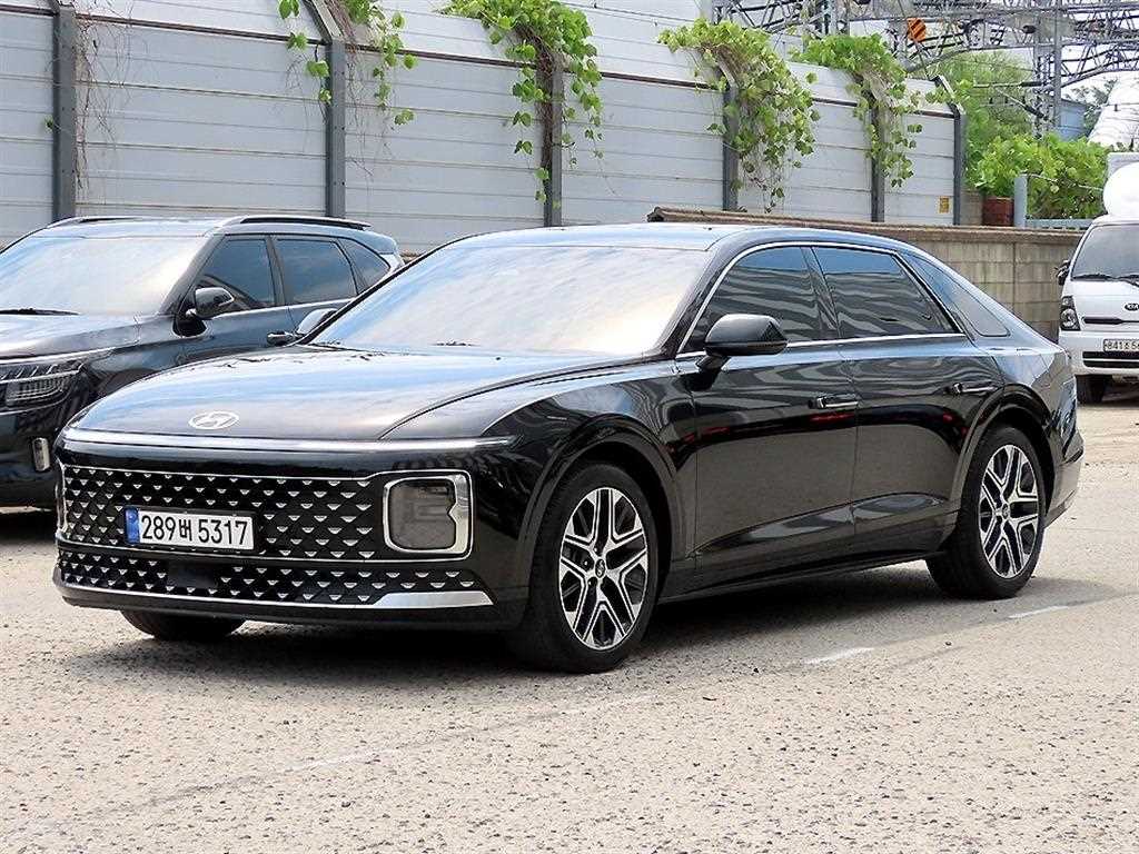 HYUNDAI Grandeur - Vista 3