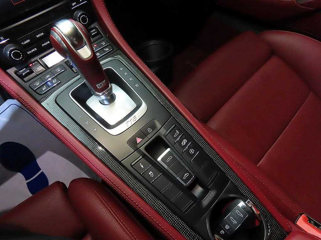 Porsche 718 2021 Rojo - Importación desde Corea - HF Imports Iquique - Foto 18