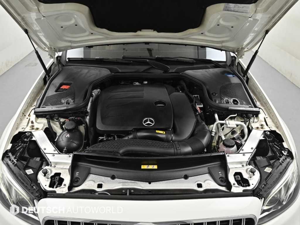 Mercedes Benz E class - Vista 8