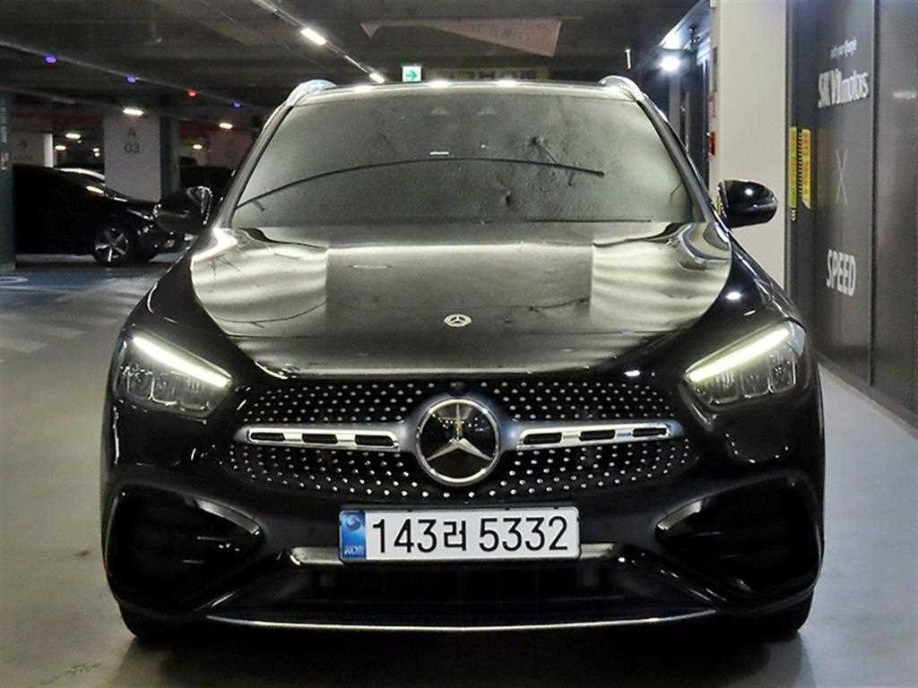 Mercedes Benz GLA Class - Vista 2