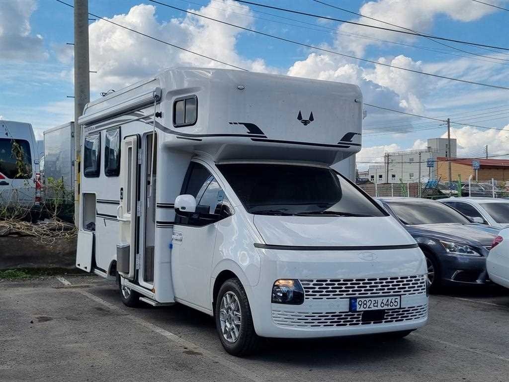 HYUNDAI Staria 2025 Blanco - Importación desde Corea - HF Imports Iquique - Foto 1