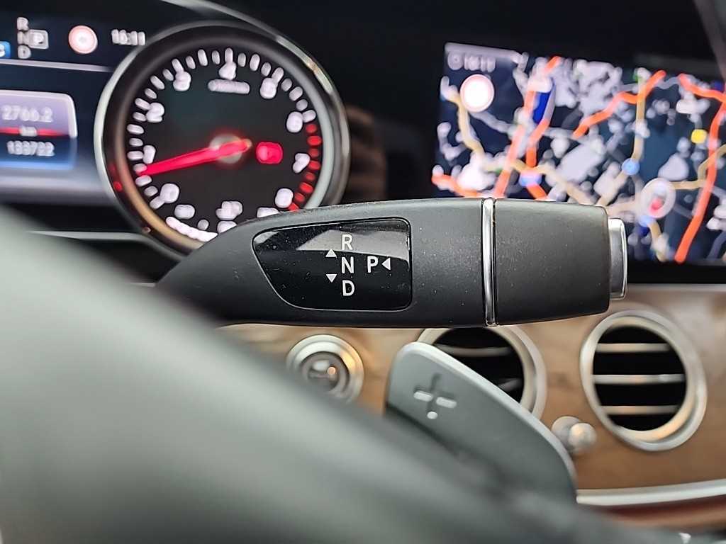 Mercedes Benz E class - Vista 10