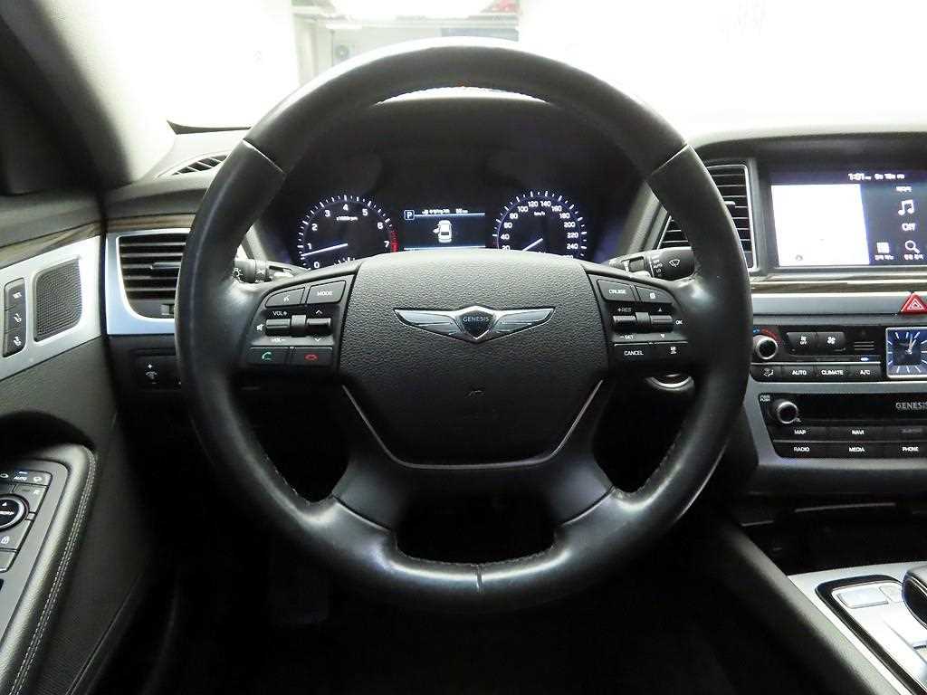 Genesis G80 - Vista 8