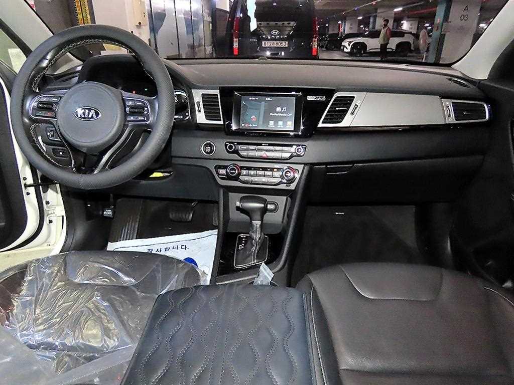 KIA Niro - Vista 12