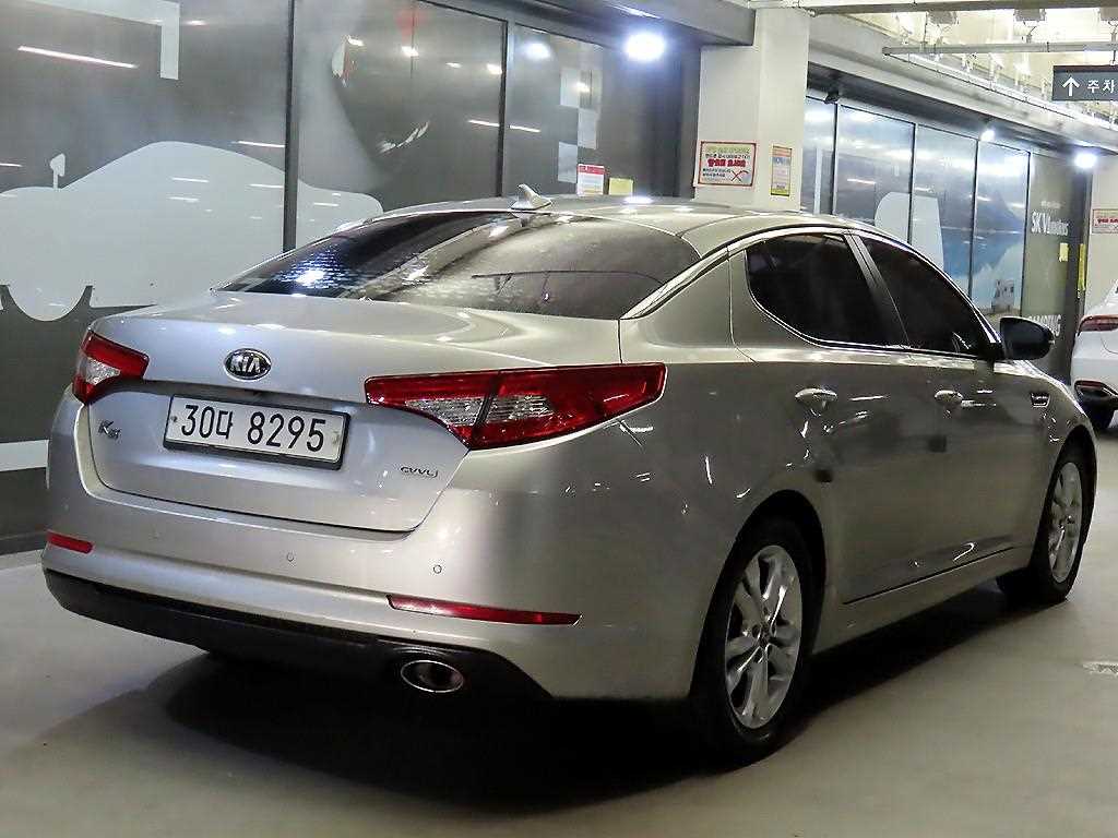 KIA K5 - Vista 6