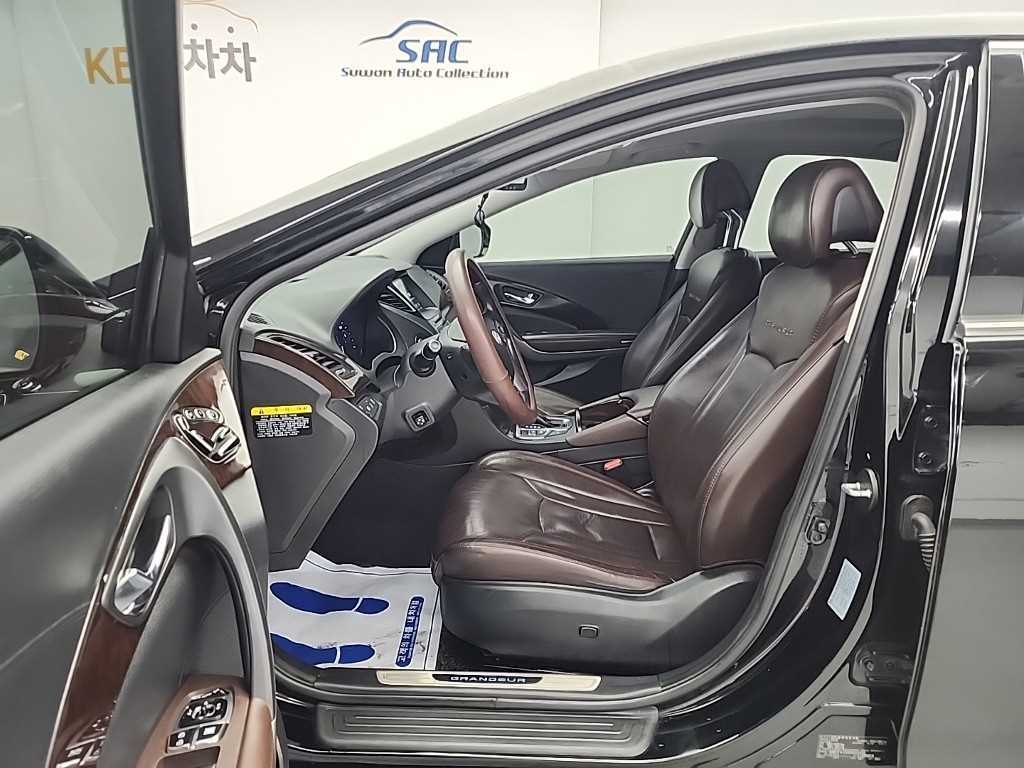 HYUNDAI Grandeur 2015 Negro - Importación desde Corea - HF Imports Iquique - Foto 13