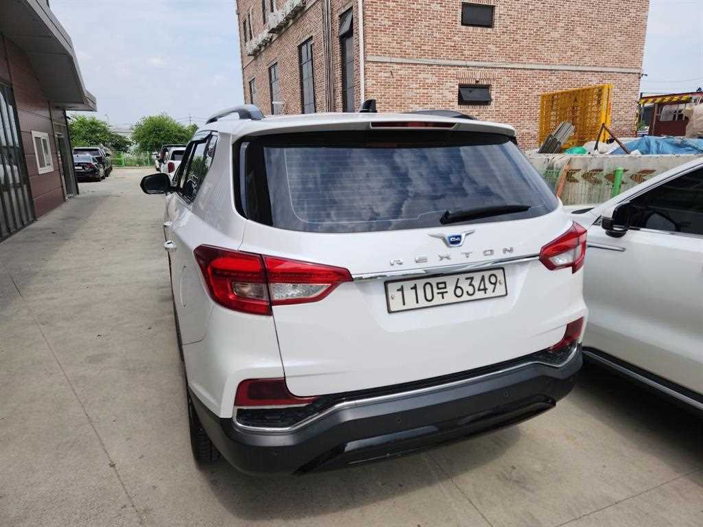 Ssangyong Rexton - Vista 7