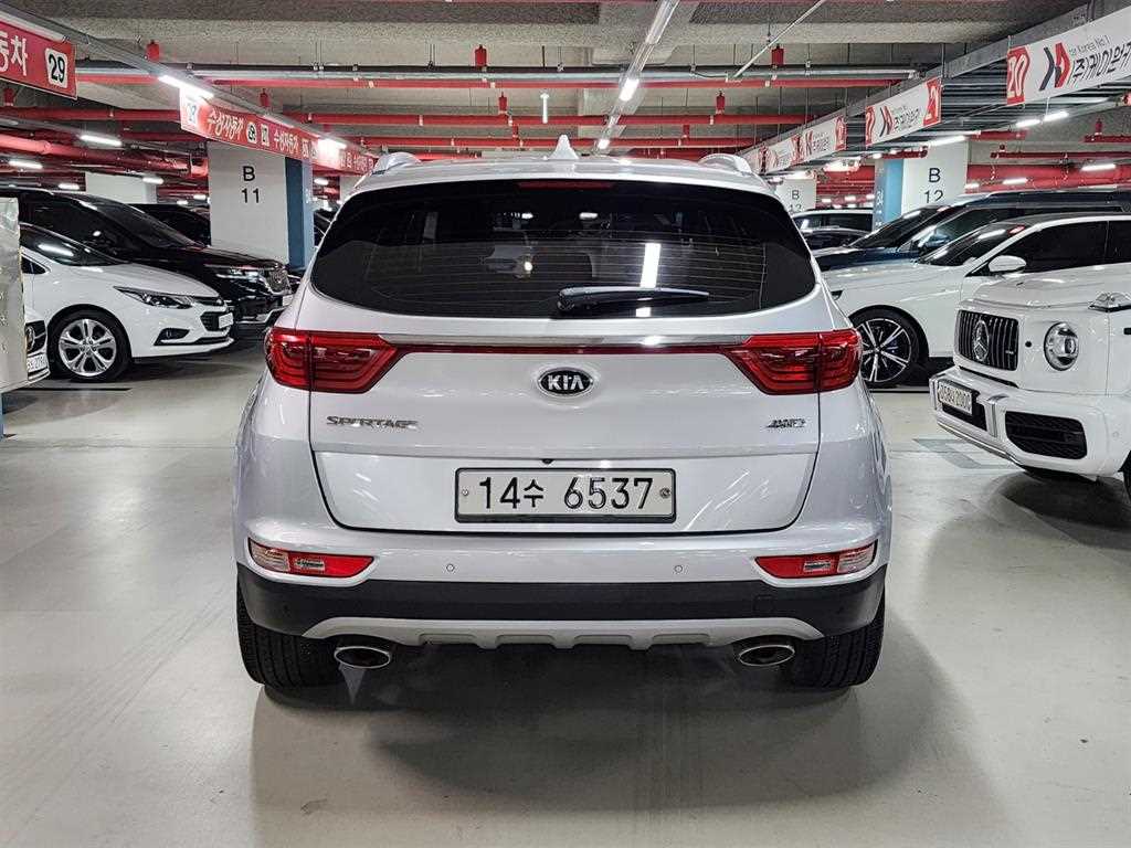 KIA Sportage - Vista 8