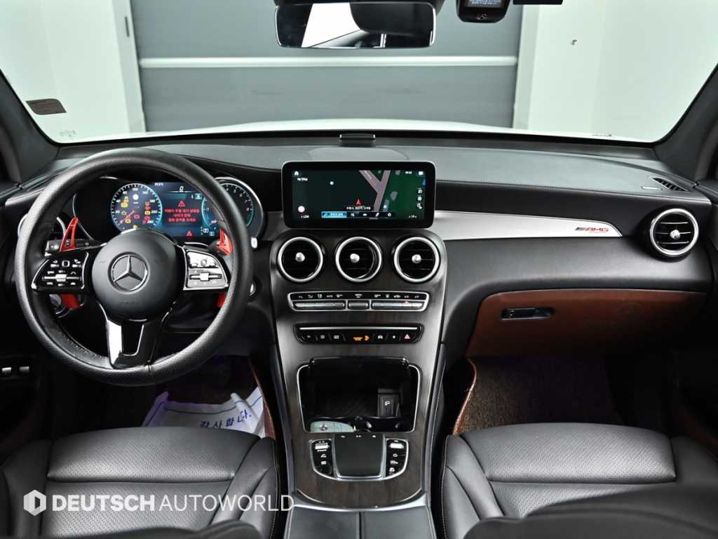 Mercedes Benz GLC Class - Vista 9