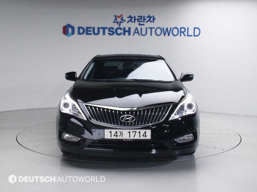 HYUNDAI Grandeur - Vista 3