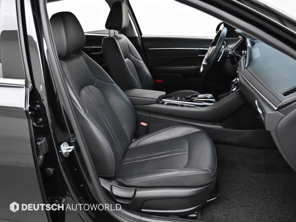 HYUNDAI Sonata - Vista 12