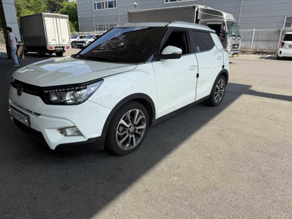 Ssangyong Tivoli - Vista 3