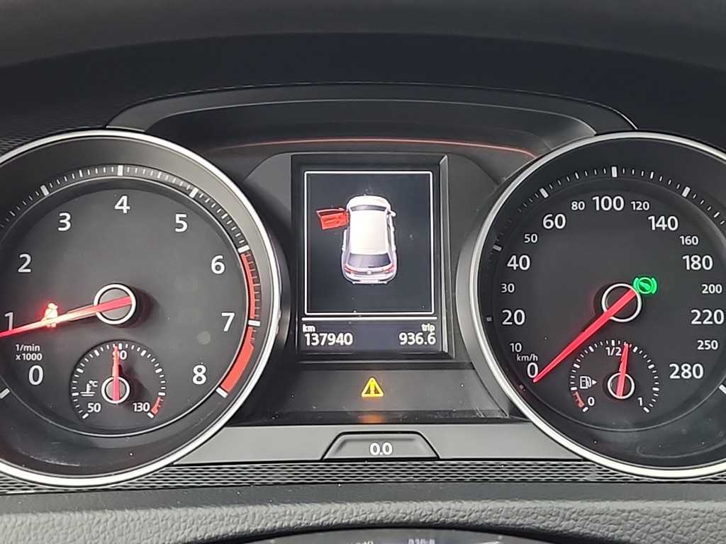 Volkswagen Golf - Vista 8