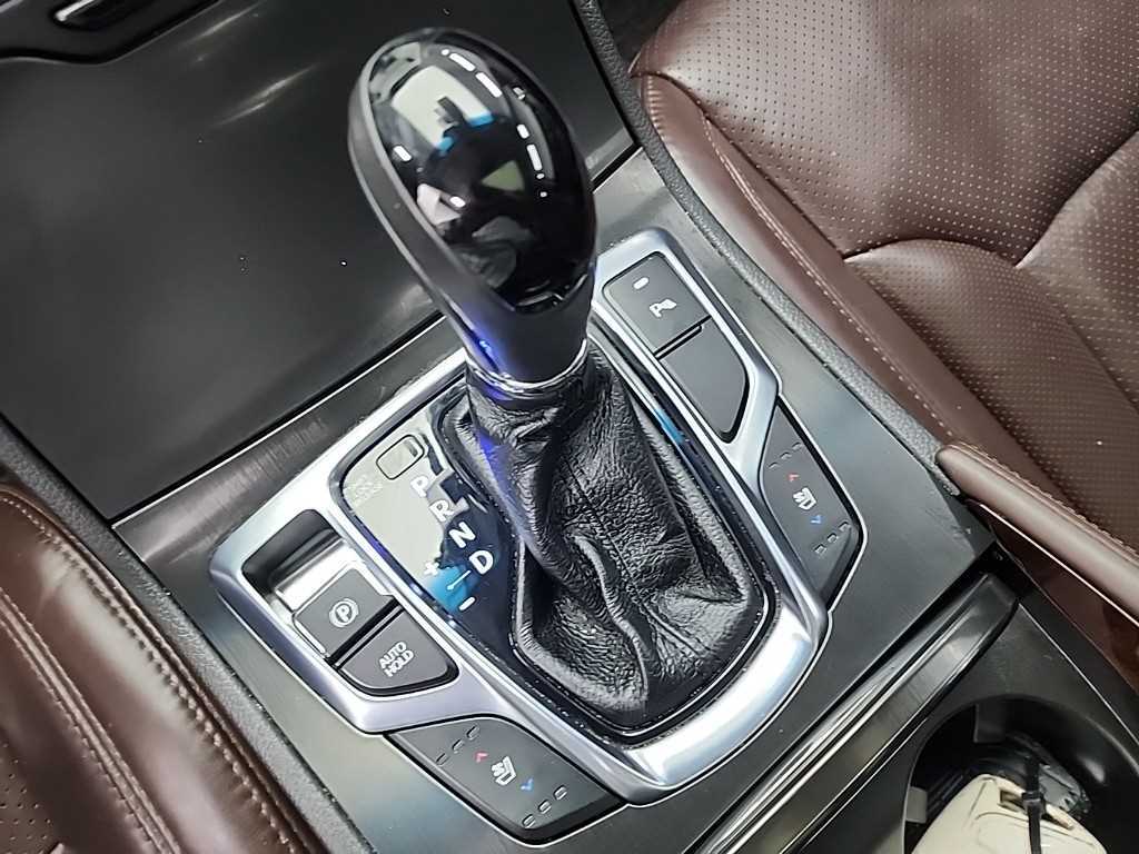 HYUNDAI Grandeur - Vista 10