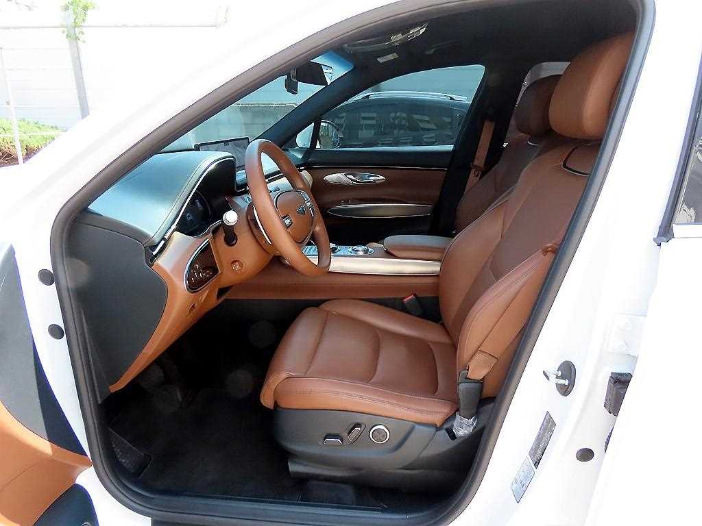 Genesis GV70 - Vista 7