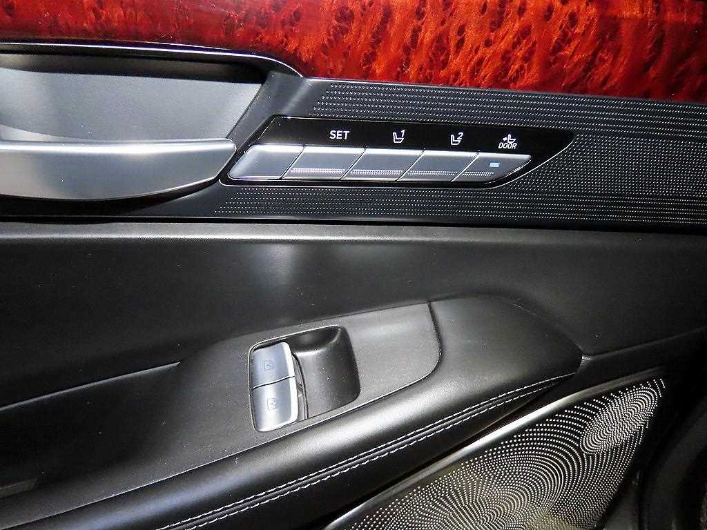 Genesis EQ900 2018 Gris - Importación desde Corea - HF Imports Iquique - Foto 17
