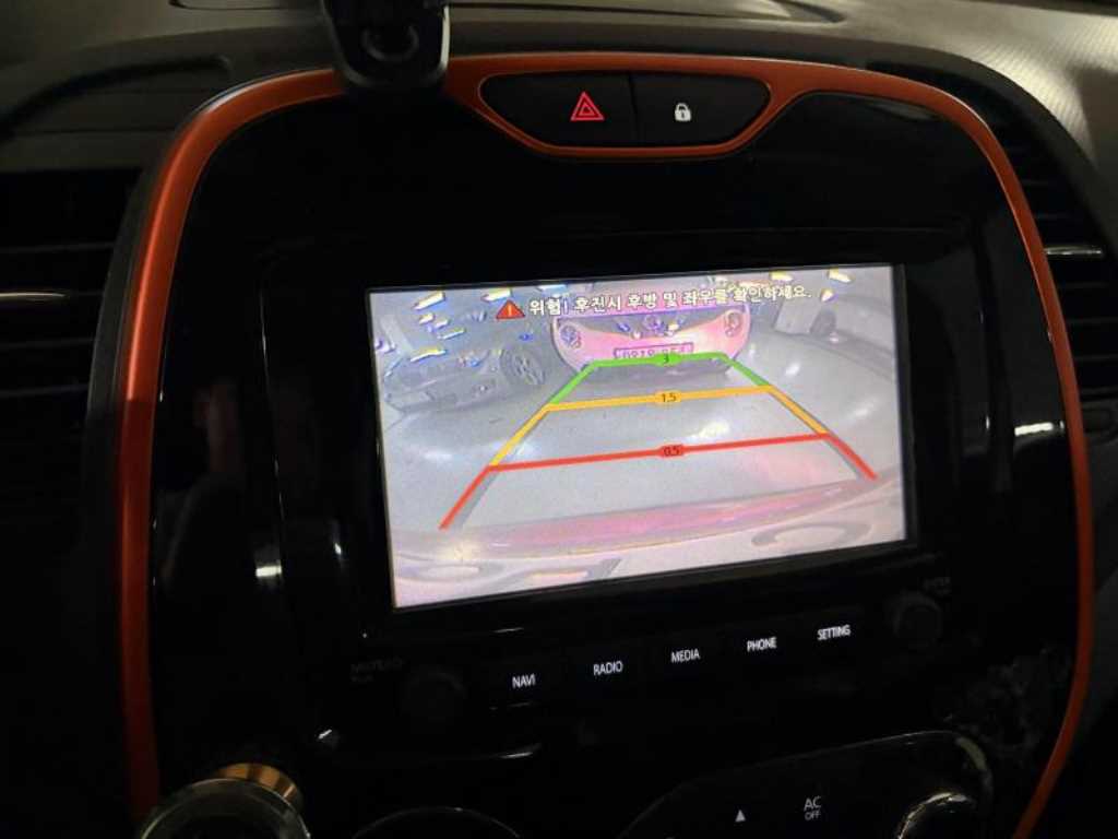 SAMSUNG QM3 - Vista 9