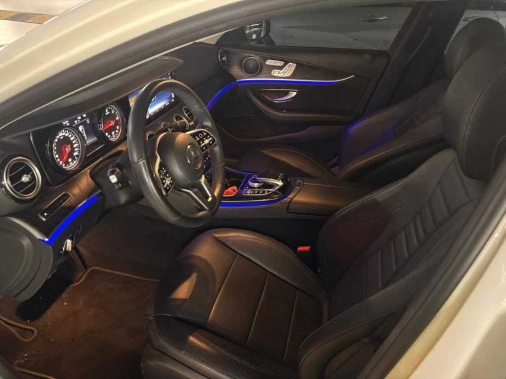 Mercedes Benz E class - Vista 8