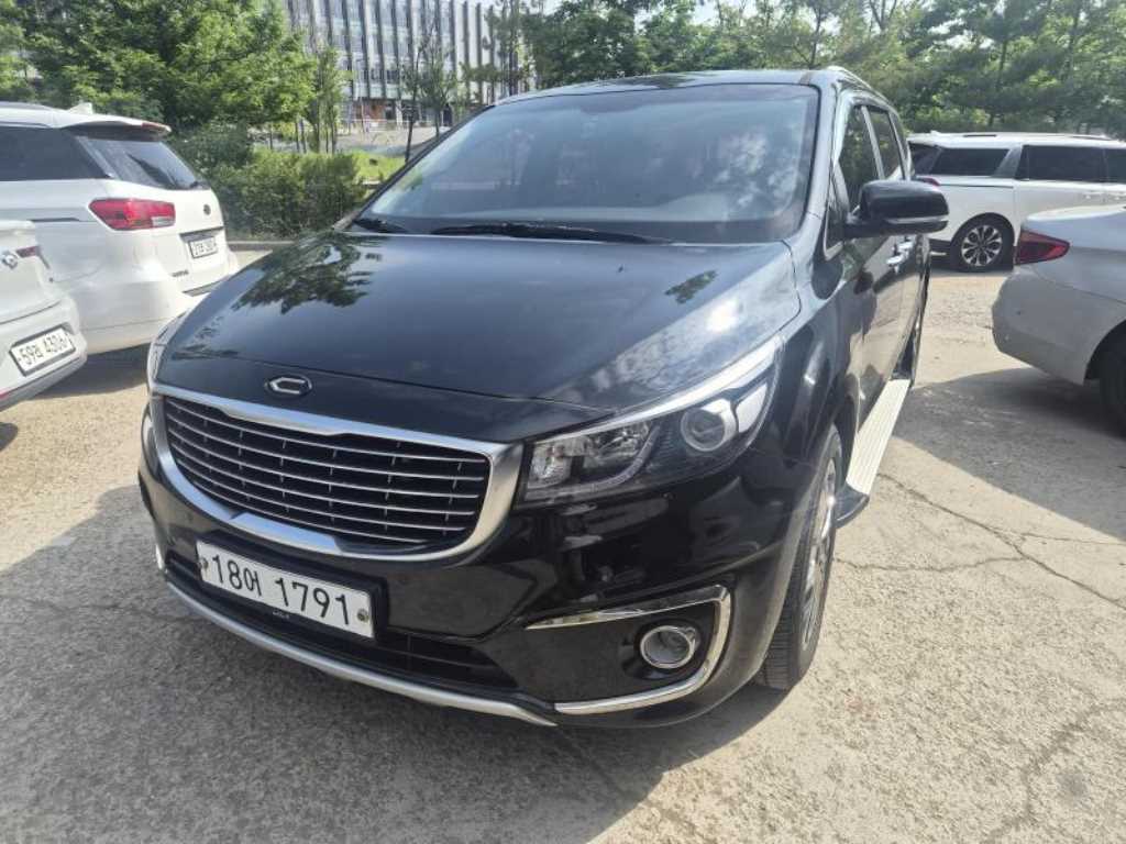 KIA Carnival 2015 Negro - Importación desde Corea - HF Imports Iquique - Foto 1