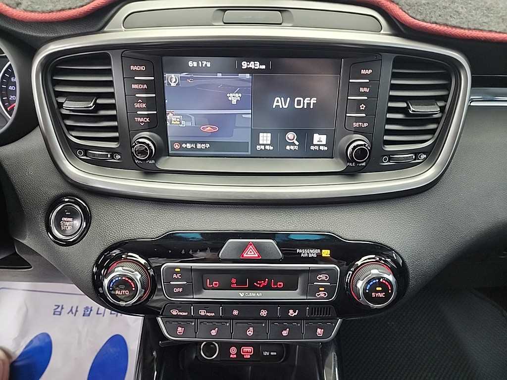 KIA Sorento - Vista 12