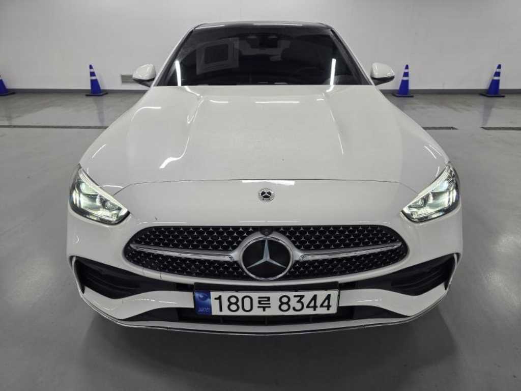 Mercedes Benz C Class 2023 Blanco - Importación desde Corea - HF Imports Iquique - Foto 1