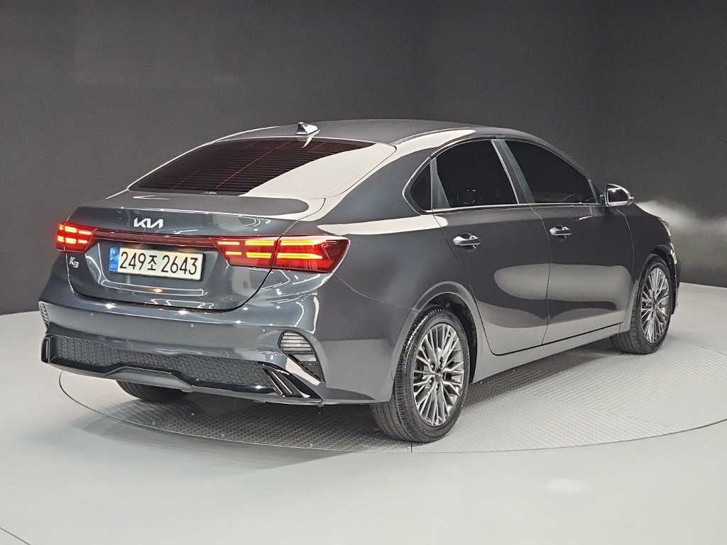 KIA K3 - Vista 6