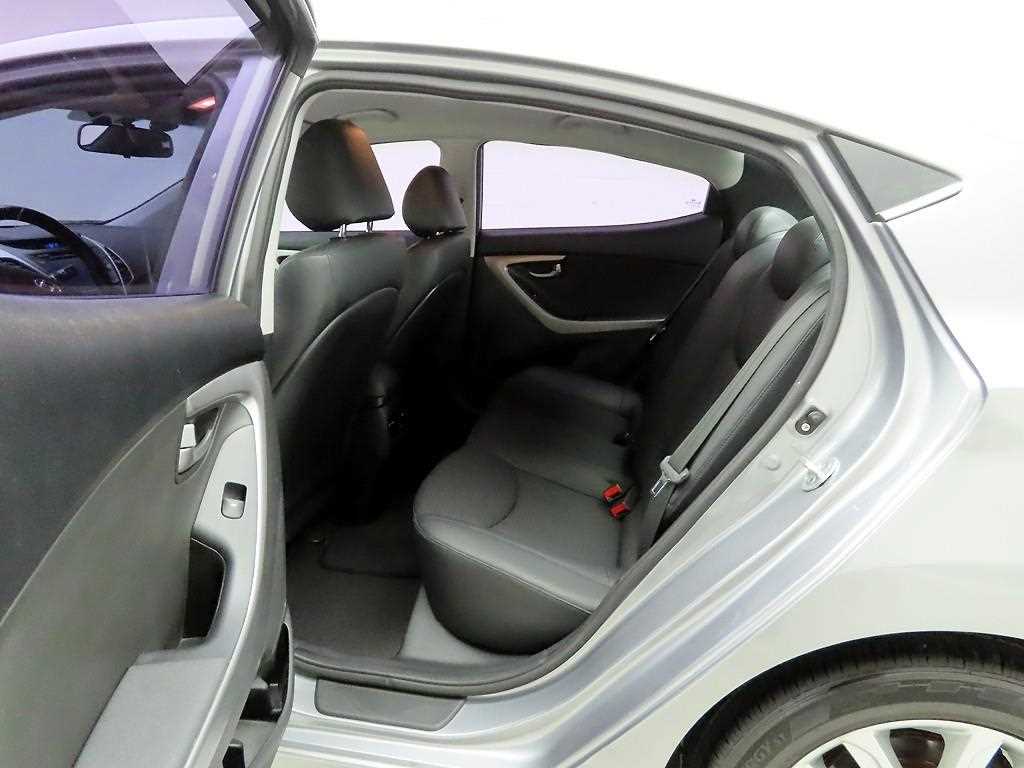 HYUNDAI Avante 2013 - Importación desde Corea - HF Imports Iquique - Foto 16