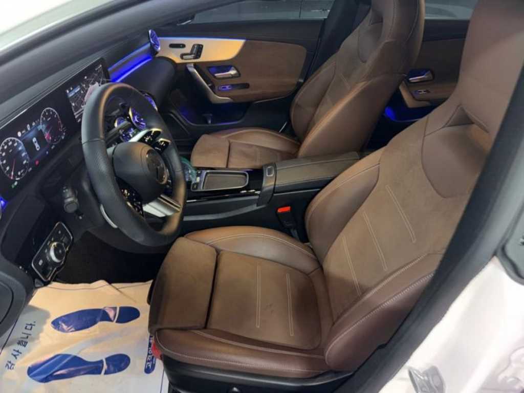 Mercedes Benz CLA Class - Vista 8