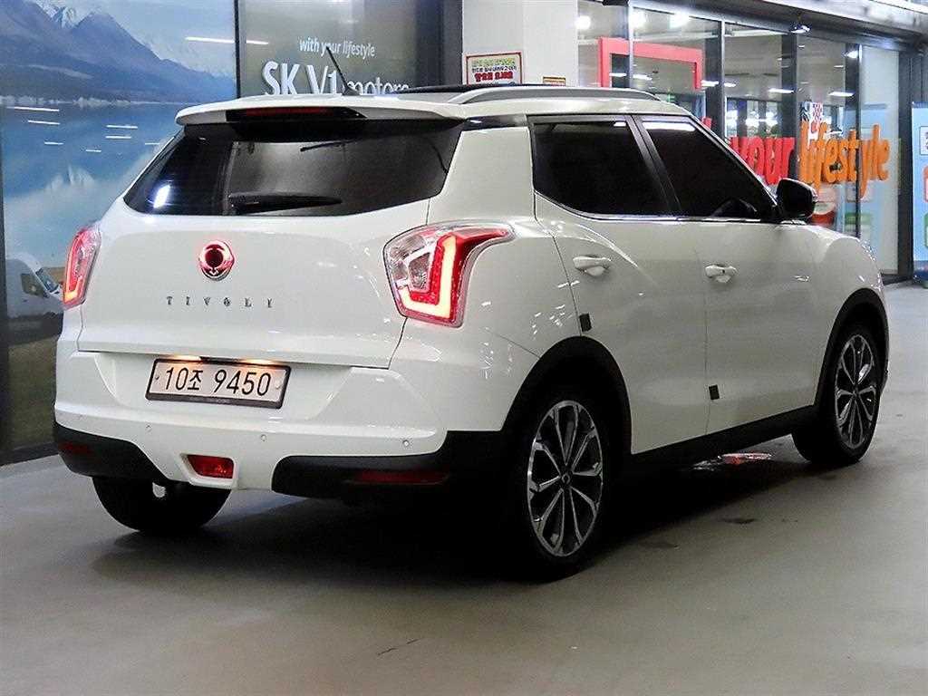 Ssangyong Tivoli - Vista 6
