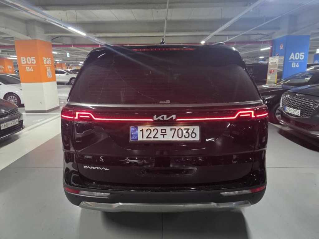 KIA Carnival - Vista 3