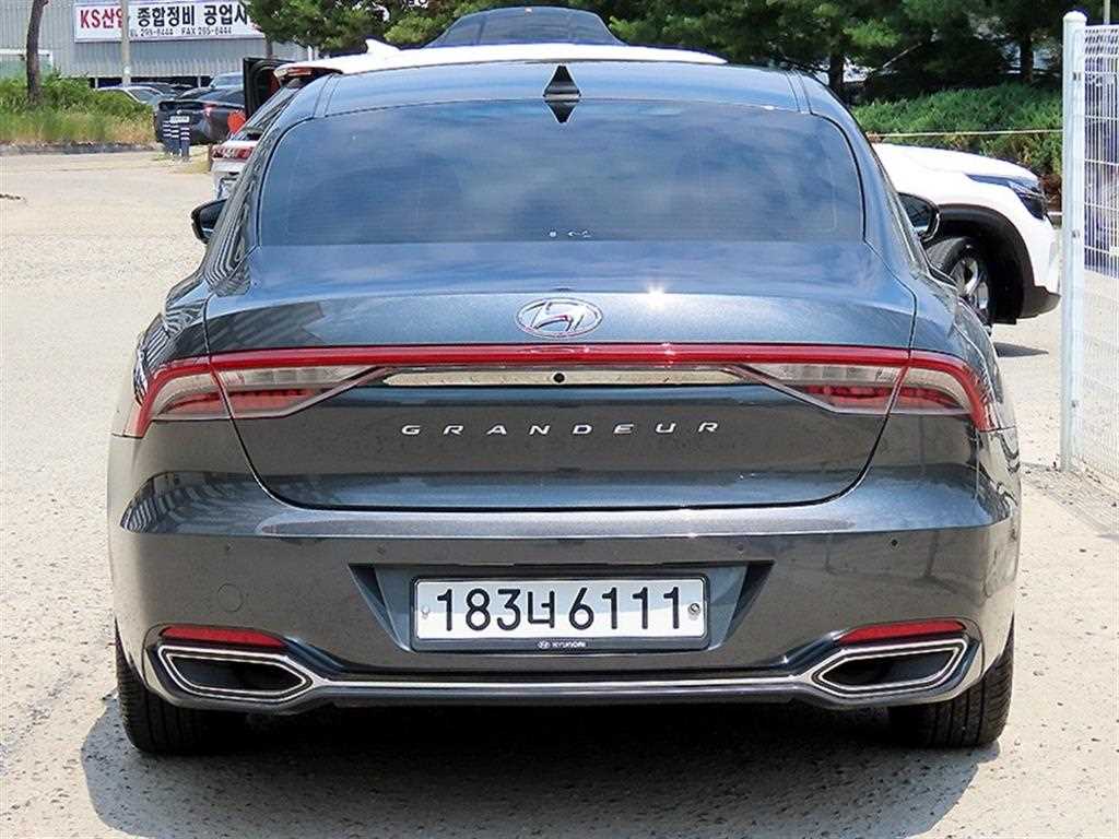 HYUNDAI Grandeur - Vista 6