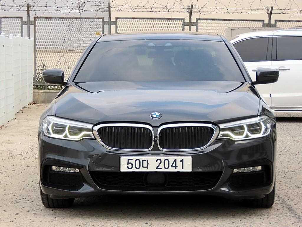 BMW 5 Series 2017 Gris - Importación desde Corea - HF Imports Iquique - Foto 1