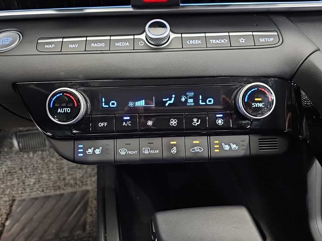 HYUNDAI Avante - Vista 12