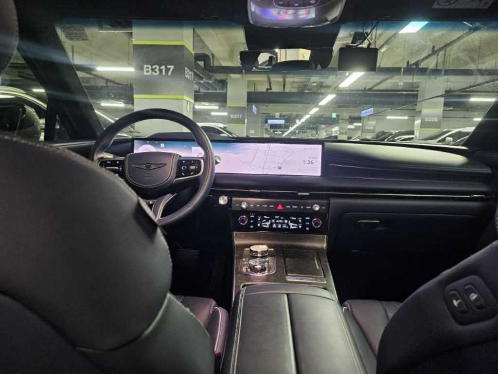 Genesis G80 - Vista 10