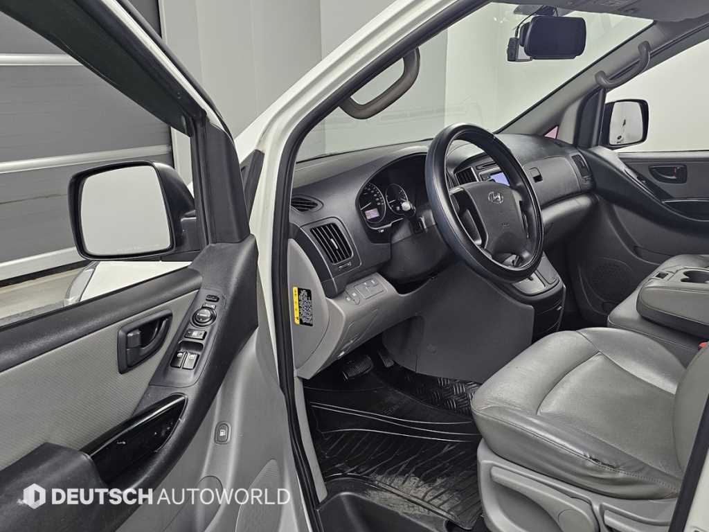 HYUNDAI Starex 2017 Blanco - Importación desde Corea - HF Imports Iquique - Foto 13