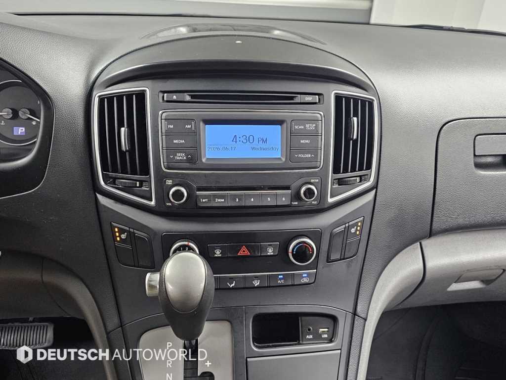 HYUNDAI Starex 2017 Blanco - Importación desde Corea - HF Imports Iquique - Foto 16