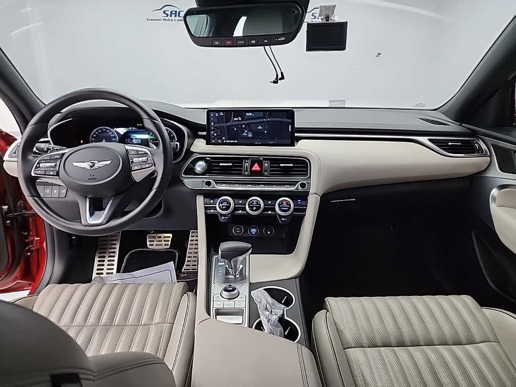 Genesis G70 - Vista 9